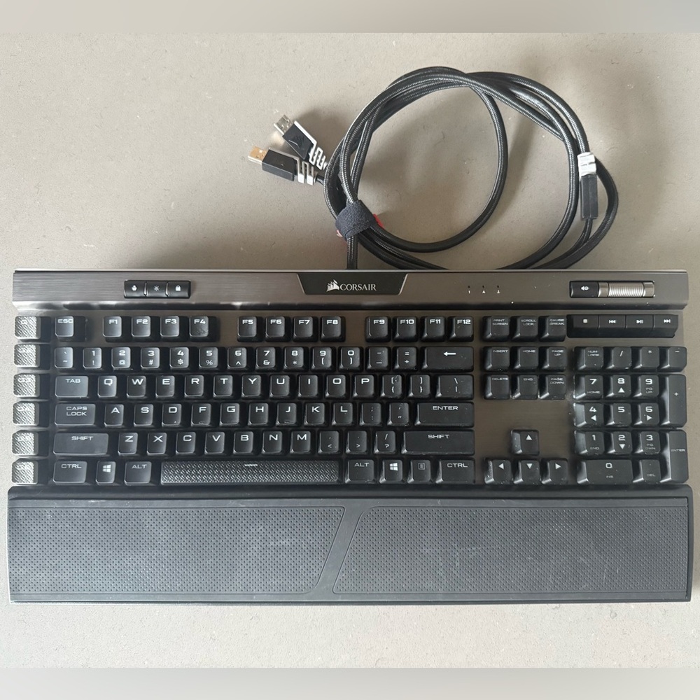 Corsair K95 RGB Platinum Gaming Keyboard